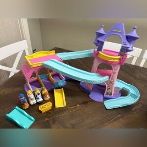 Fisher Price Little People Klip Klop Castle with Horses and Accessories
